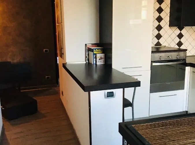 House Alessandrino 4* Rom